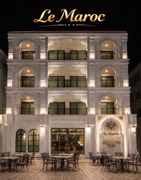 Property building, Restaurant/places to eat