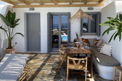 Balcony/Terrace, Sea view, Swimming pool, Breakfast, Lunch, Dinner, Sunrise