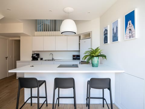 Kitchen or kitchenette, Dining area, minibar, pet friendly, stove