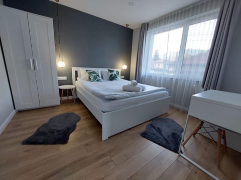 Bed, Photo of the whole room, Bedroom, towels, wardrobe