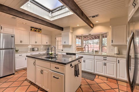 Hot Tub and Fire Pit Sedona Oasis! House in Sedona