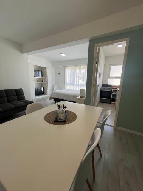 Bed, TV and multimedia, Kitchen or kitchenette, Living room, Photo of the whole room, Dining area