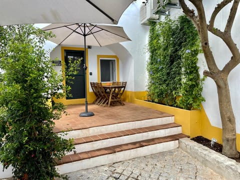 Patio, Facade/entrance, Garden