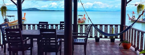 Patio, Day, Natural landscape, Balcony/Terrace, Dining area, Diving, Sunrise, Sunset
