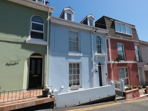Blue Buoy Cottage House in Brixham
