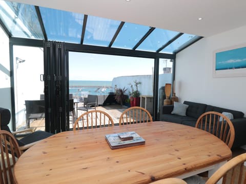 Blue Buoy Cottage House in Brixham