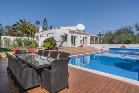 Property building, Patio, Day, Garden, Balcony/Terrace, Pool view, Swimming pool, Swimming pool, sunbed