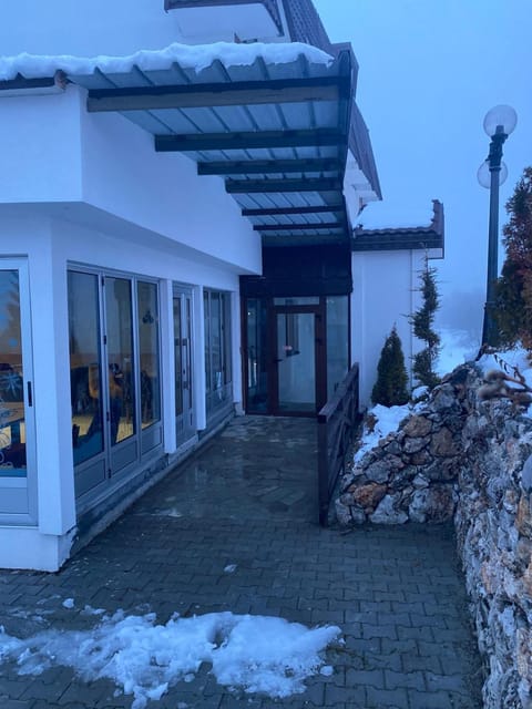 Kraljev Konak Apartment hotel in Serbia