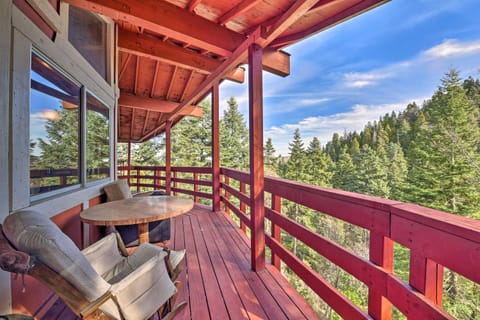 Lake Arrowhead Cabin with Deck and Stunning Mtn Views! Cabin in Lake Arrowhead