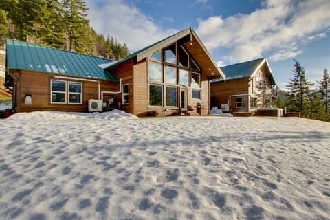 Shared Game Room Dazzling Cle Elum Home House in Cle Elum Lake