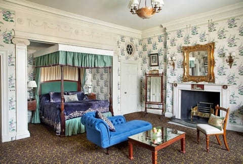 Seating area, Bedroom