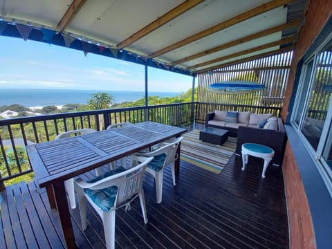 Natural landscape, View (from property/room), Balcony/Terrace, Seating area, Dining area