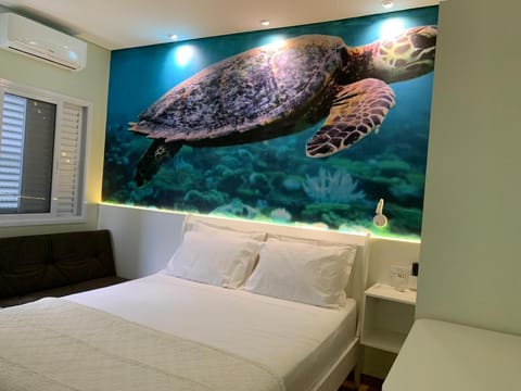 Bed, Photo of the whole room, Bedroom, air conditioner
