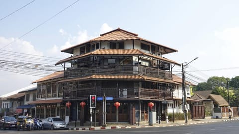 Property building, Facade/entrance