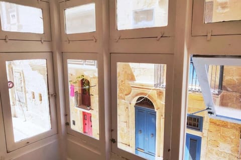 Superbly Located Cosy 2-Bedroom Apartment Valletta Apartment in Valletta