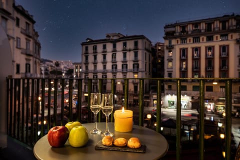 Balcony/Terrace, City view, Drinks, Alcoholic drinks