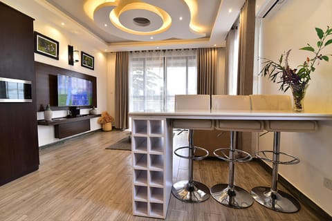 TV and multimedia, Dining area