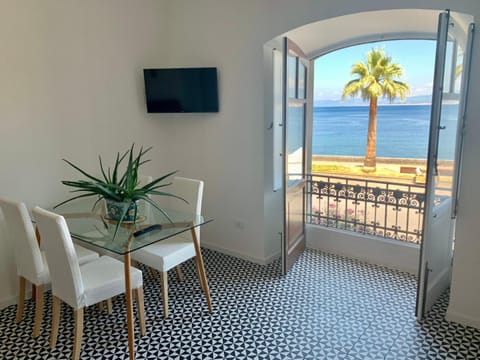Balcony/Terrace, Dining area, Sea view