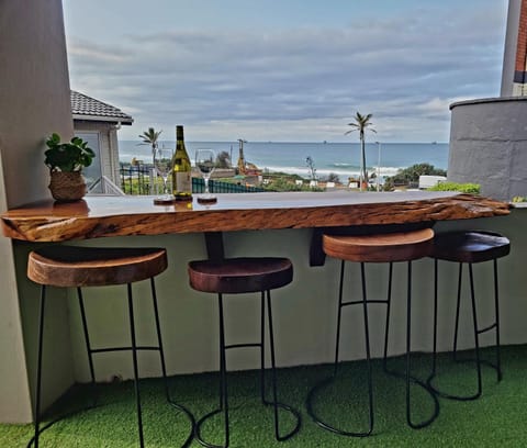 Food and drinks, Dining area, Sea view, Drinks