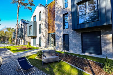 Property building, Spring