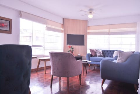 Communal lounge/ TV room, Living room, Seating area, On site