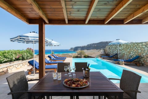 Day, Natural landscape, View (from property/room), Balcony/Terrace, Food and drinks, Seating area, Dining area, Food, Mountain view, Pool view, Sea view, Swimming pool, sunbed