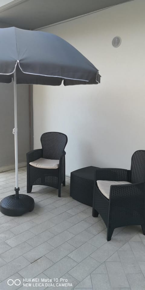 Patio, Seating area