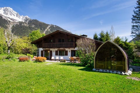 Property building, Facade/entrance, Natural landscape, Summer, Garden, Sauna, Mountain view