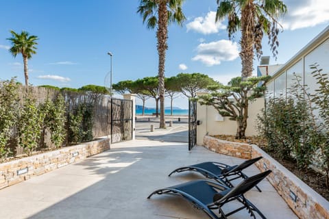Patio, Sea view