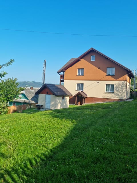 Property building, Spring, Day, Natural landscape, Garden, Garden view