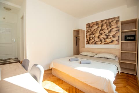 Bed, Photo of the whole room, Bedroom, hair dresser, safe, towels, wardrobe