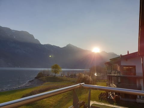 Day, Natural landscape, Lake view, Mountain view, Sunrise