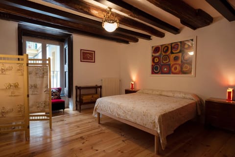 Bed, Photo of the whole room, Bedroom, air conditioner, air conditioner