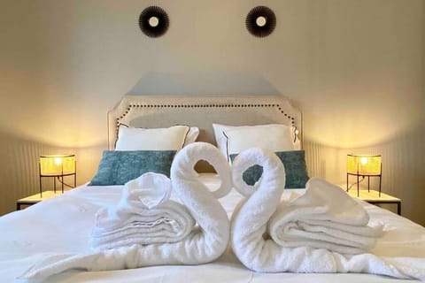 Le Continental Beau T2 plein centre + parking Apartment in Annecy