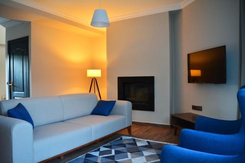 Communal lounge/ TV room, Living room, Photo of the whole room