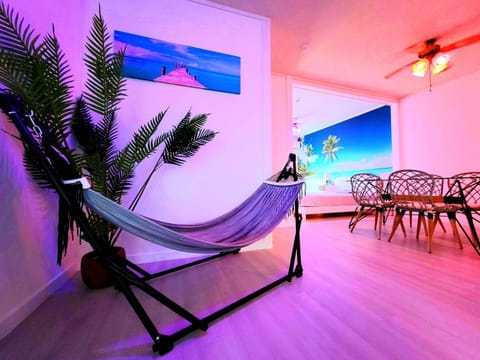 Living room, Photo of the whole room, Seating area, Dining area