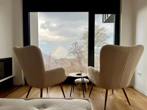 Seating area, Mountain view