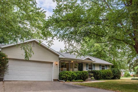 Downtown Hideaway House in New Buffalo