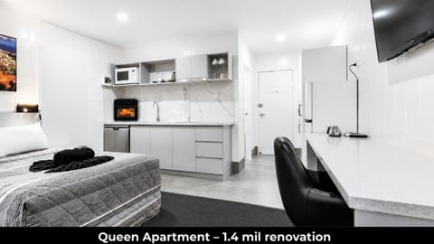 Dining area, Bedroom, kitchen