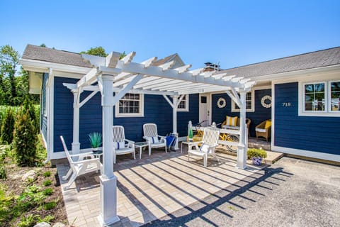 Surf's Up House in New Buffalo