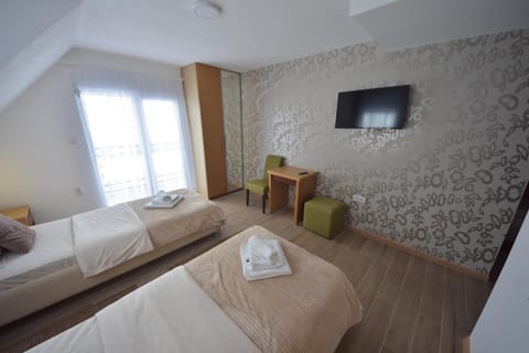 Lužnjanin restoran i sobe Hotel in Serbia