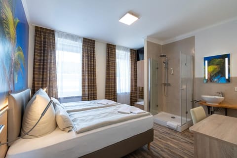 Hotel Mettlacher Hof Bed and Breakfast in Saarland, 66, Germany