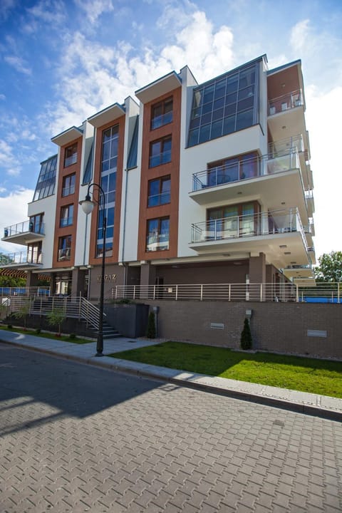 Facade/entrance, On site