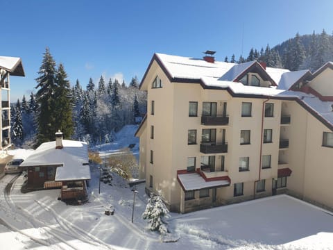 Property building, Natural landscape, Mountain view
