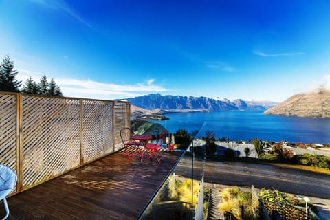 Balcony/Terrace, Mountain view