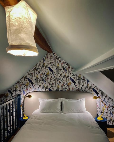 Bed, Bedroom, City view, Garden view, Family