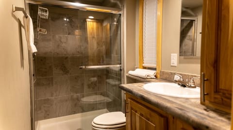 Moon River Ranch Nature lodge in Texas