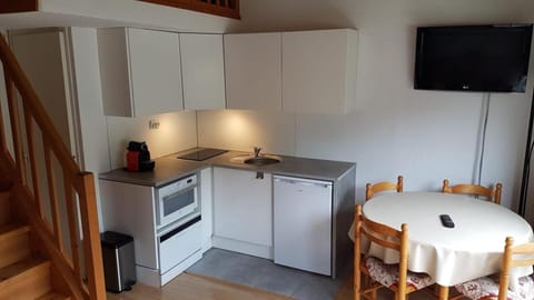 TV and multimedia, Kitchen or kitchenette, Dining area