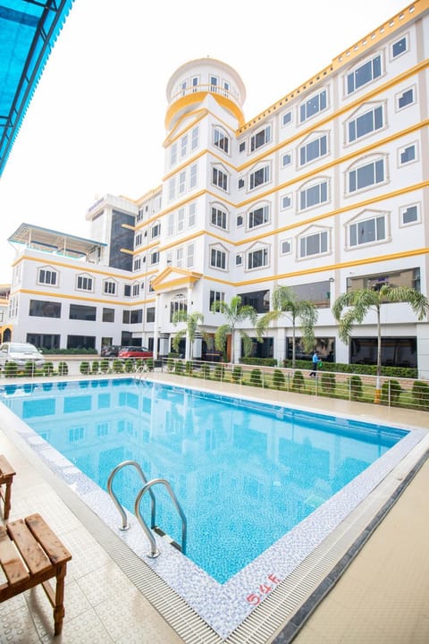 Property building, Swimming pool