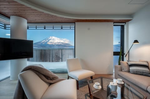 Living room, Mountain view
